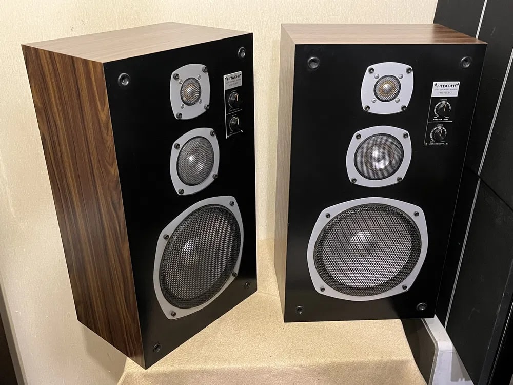 Hitachi HS-530 Rare Vintage MINT 3-Way Speaker System Hi-Fi