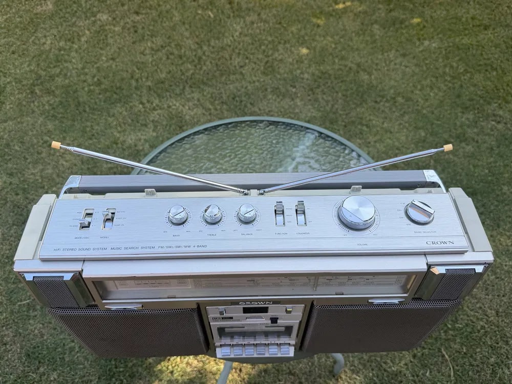 CSC-960F Crown Rare Vintage MINT Stereo Cassette Boombox Working Radio