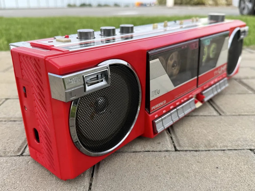 HITACHI W4U Rare Vintage Car Stereo 30 Days GLOBAL OPT