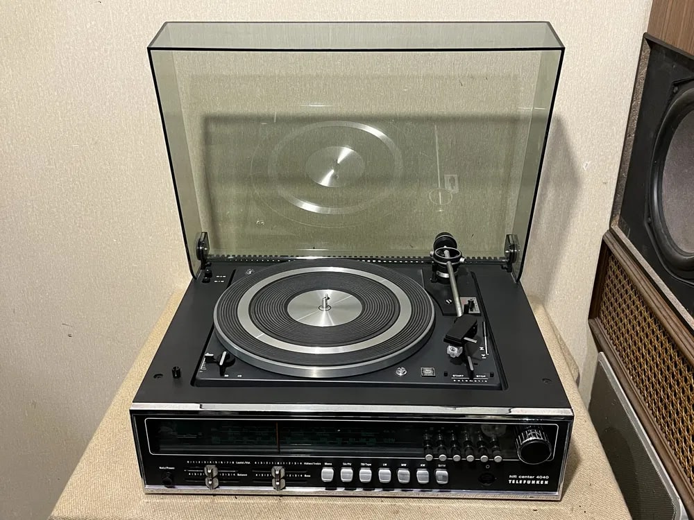 Telefunken HI-FI Center 4040 + L71 Rare Vintage Turntable System Warranty
