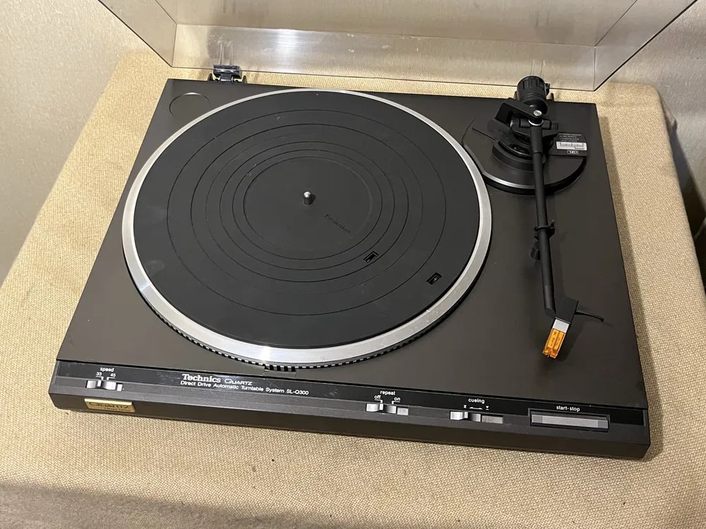 Technics SL-Q300 Rare Vintage Turntable Quartz Direct Drive Warranty Tested