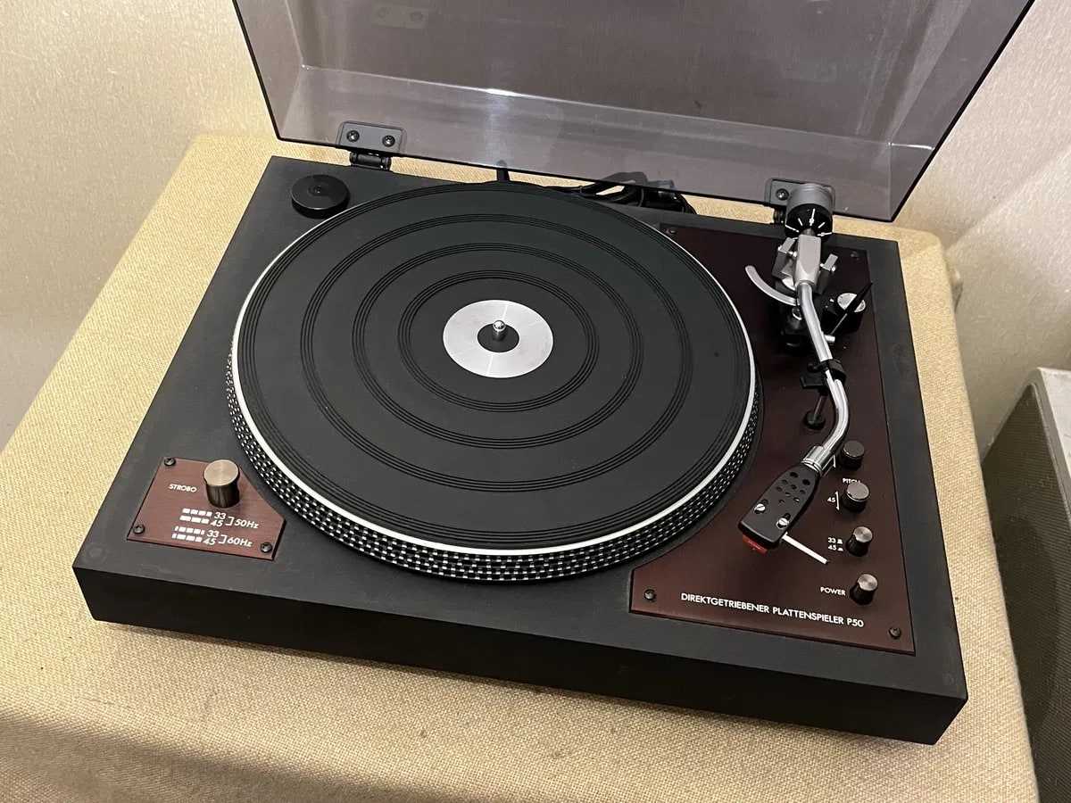 NIKKO P70 Rare Vintage Turntable Direct Drive Jelco Tonearm Hi-Fi