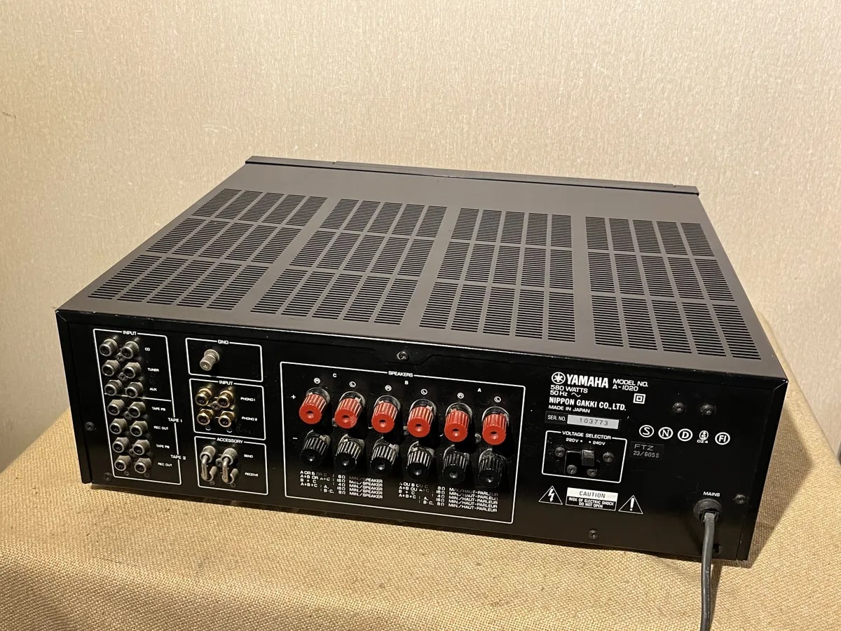 Yamaha A-1020 Rare Vintage Stereo Integrated Amplifier Natural Sound