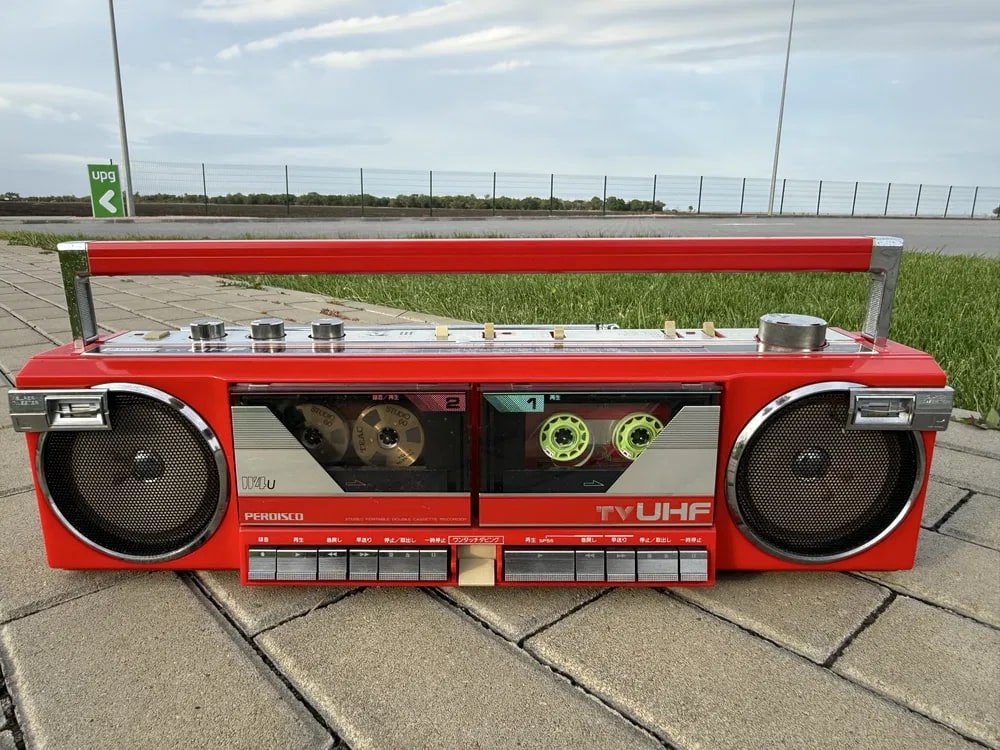 HITACHI W4U Rare Vintage Car Stereo 30 Days GLOBAL OPT