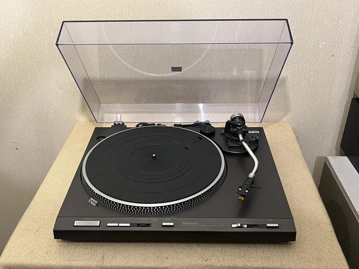 TECHNICS SL-D303 Rare Vintage Direct Drive Automatic Turntable Hi-Fi