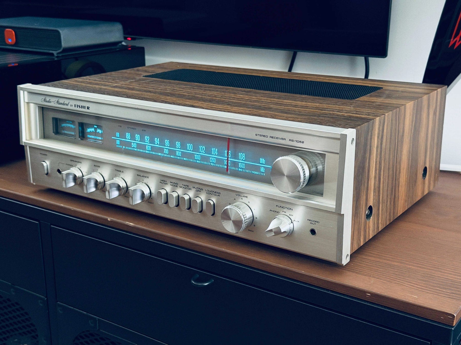 Fisher RS-1052 Studio Standard MINT Rare Vintage  Receiver Serviced Warranty