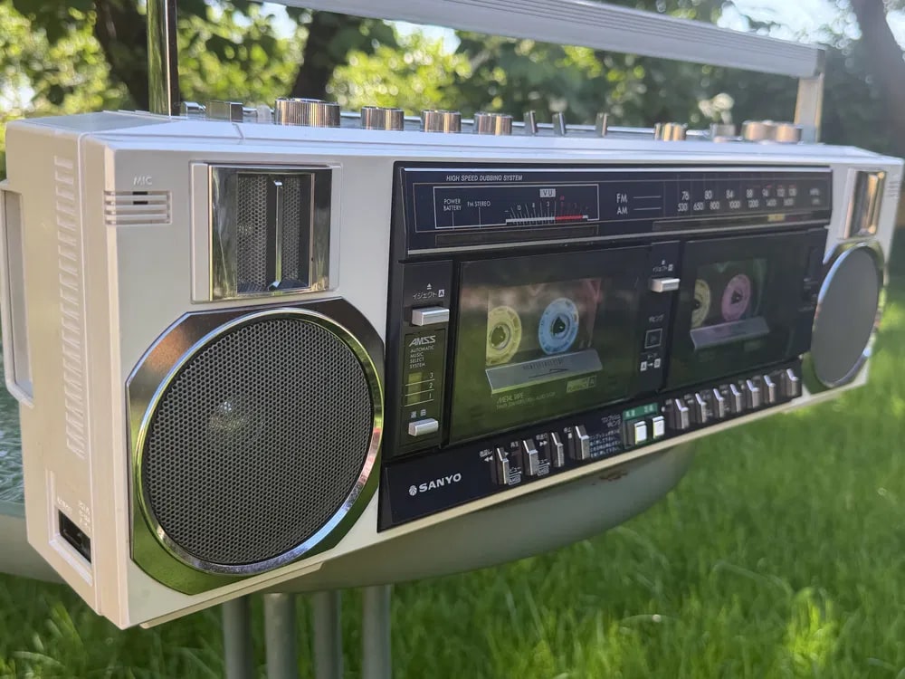 Sanyo WMR-D25 Rare Vintage Cassette Deck Boombox  Warranty White Pearl