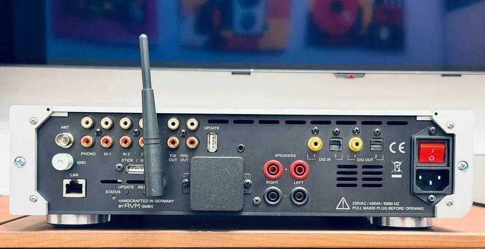 AVM CS 2.2 Rare Vintage Network CD Receiver Amplifier  Warranty  Streamer