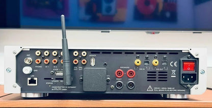 AVM CS 2.2 Rare Vintage Network CD Receiver Amplifier  Warranty  Streamer