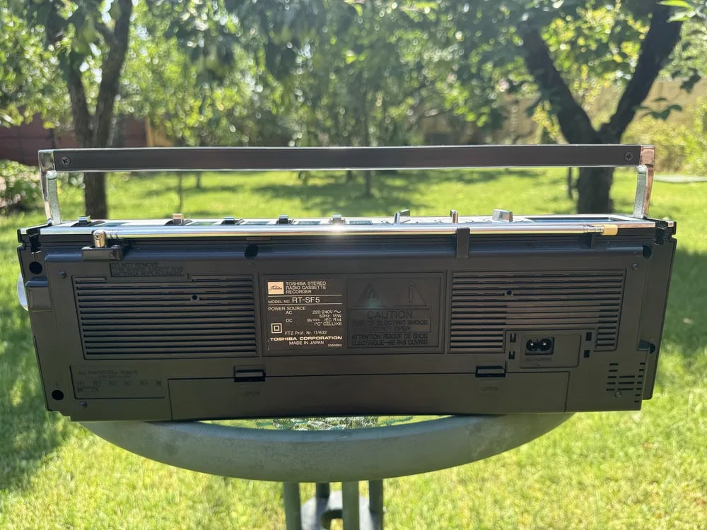 Toshiba RT-SF5 Rare Vintage MINT Cassette Boombox Getto blaster Tested Warranty