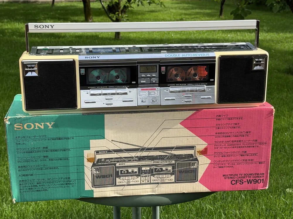 Sony CFS-W901 Rare Vintage MINT Collectible Cassette Boombox Getto blaster