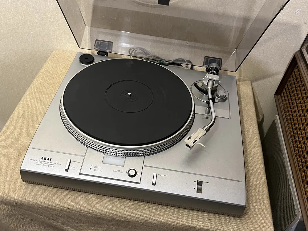 AKAI AP-D30 Rare Vintage MINT Turntable Warranty Direct Drive Hi-Fi Auto Stop
