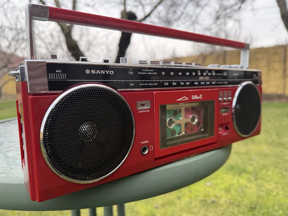 Sanyo MR-U4mkII Rare Vintage Stereo Boombox Cassette Radio Player