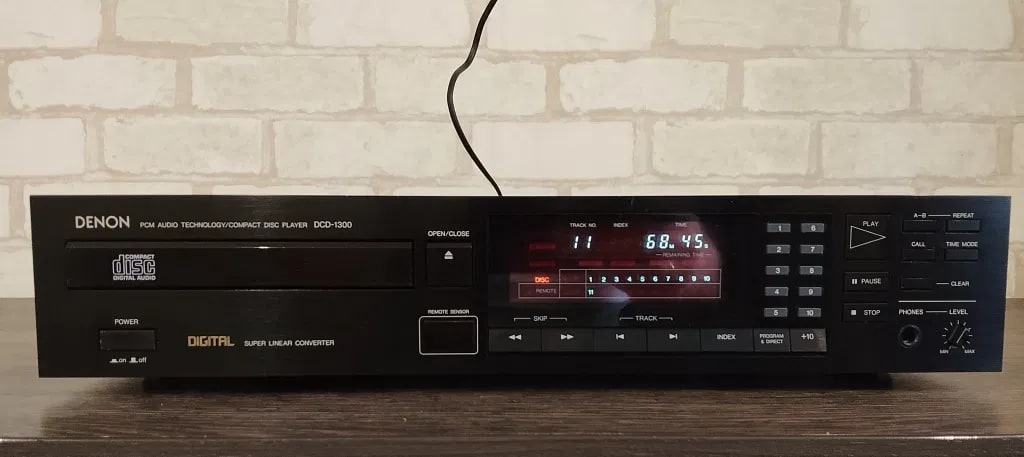 Denon DCD-1300 Rare Vintage CD Player Warranty Tested Remote 100V