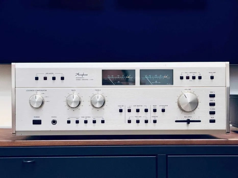 Accuphase E-303 Rare Vintage Integrated Amplifier Serviced Warranty Stereo