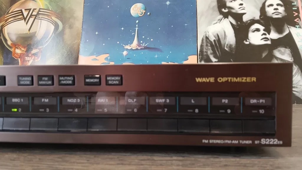 Sony ST-S222ES Rare Vintage FM Stereo FM-AM Tuner Serviced Working ES Series