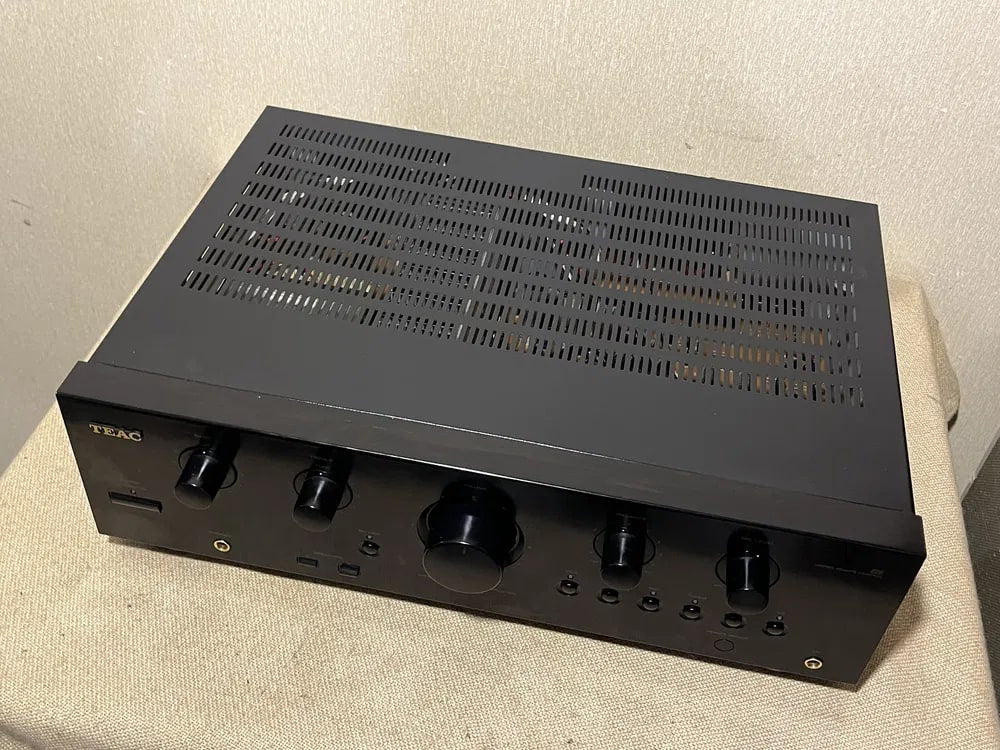 TEAC A-R300 Rare Vintage Amplifier Warranty Tested Hi-Fi Stereo 2x50W