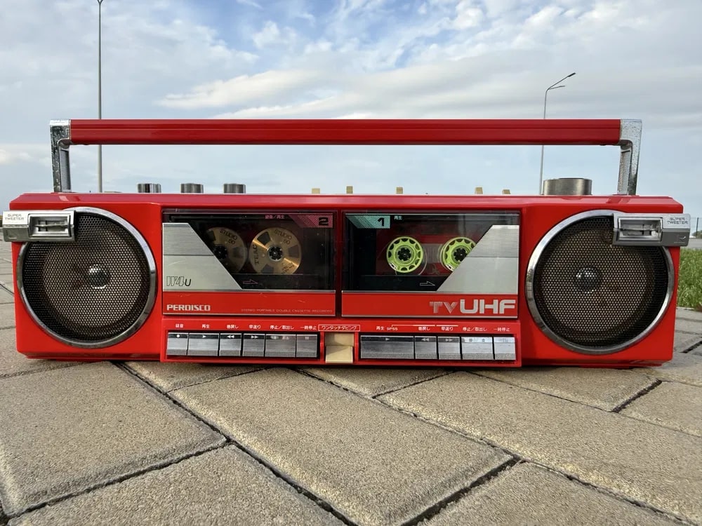 HITACHI W4U Rare Vintage Car Stereo 30 Days GLOBAL OPT