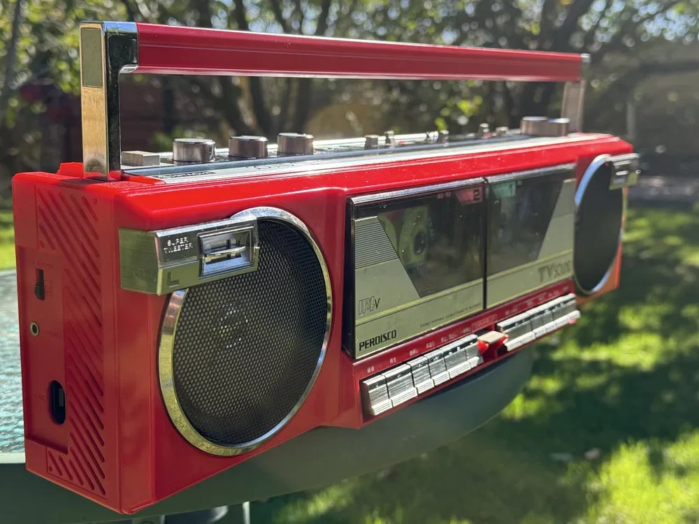 Hitachi W4V Rare Vintage MINT Cassette Boombox Warranty Tested Red +original Box