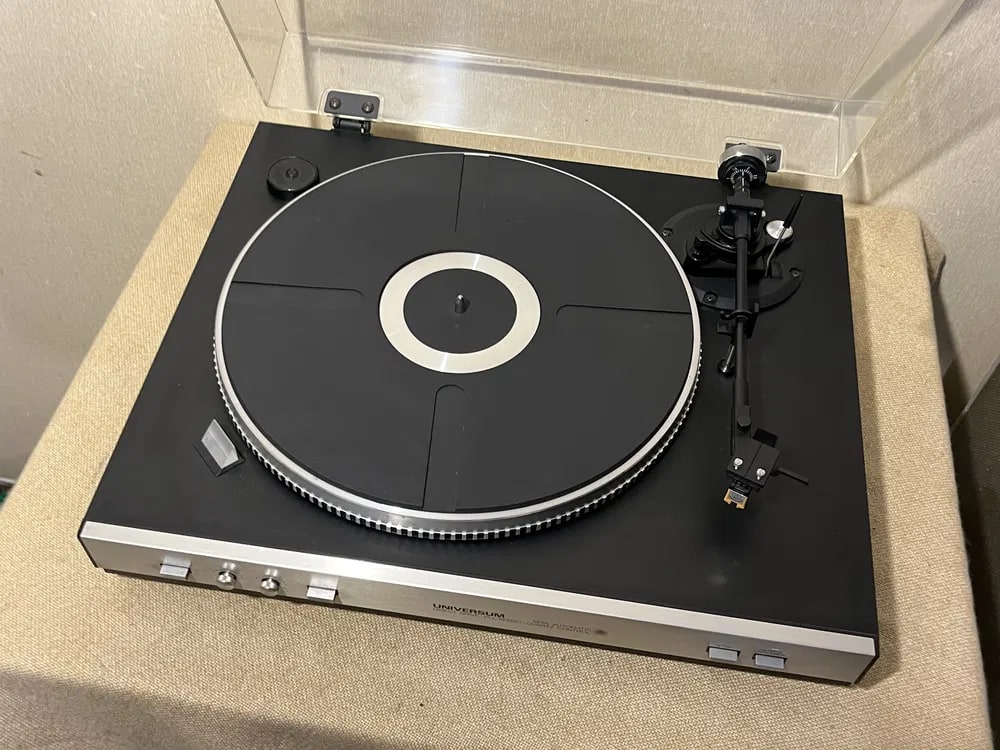 UNIVERSUM F-2001 Rare Vintage Turntable Fully Working Quartz Direct Warranty