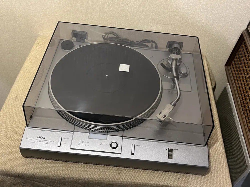 AKAI AP-D30 Rare Vintage MINT Turntable Warranty Direct Drive Hi-Fi Auto Stop