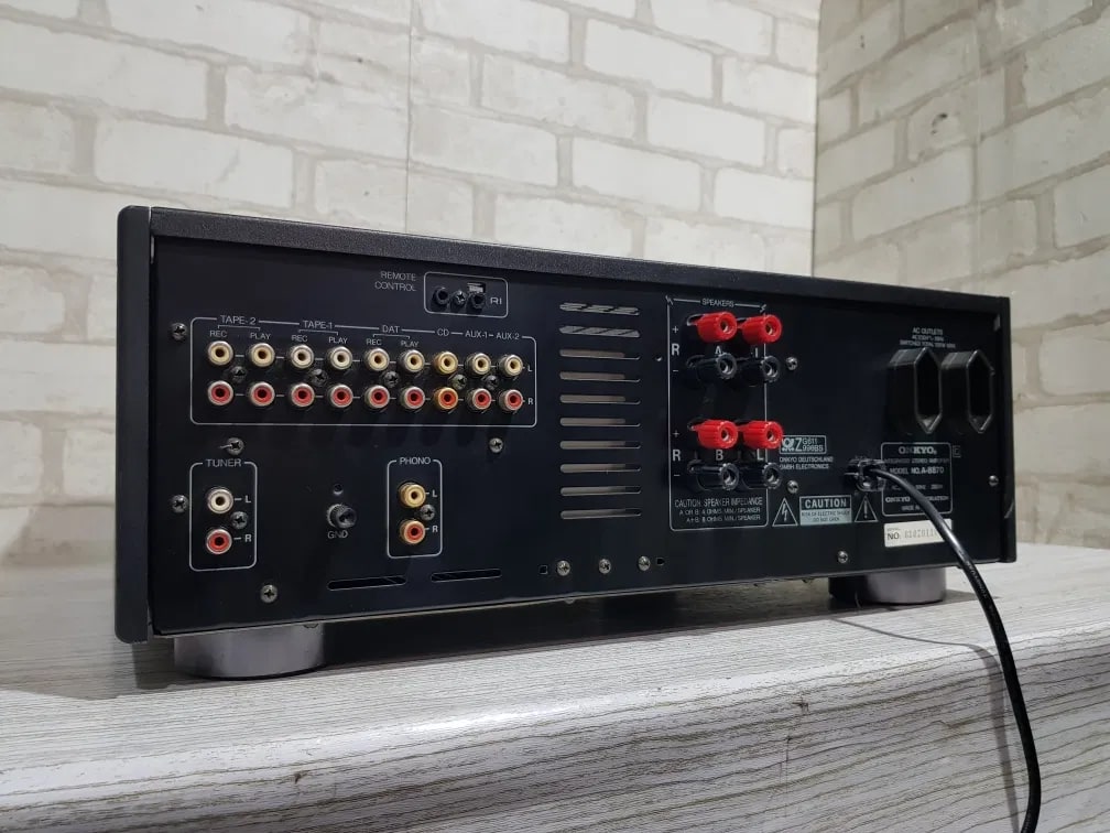 Onkyo A-8870 Rare Vintage Integrated Amplifier Tested Working Stereo