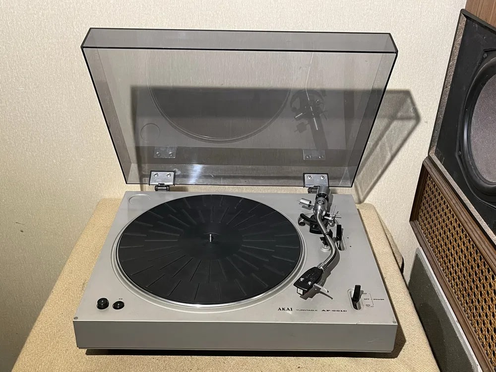 AKAI AP-001 Rare Vintage Turntable Warranty Belt Drive Auto Stop AT-11