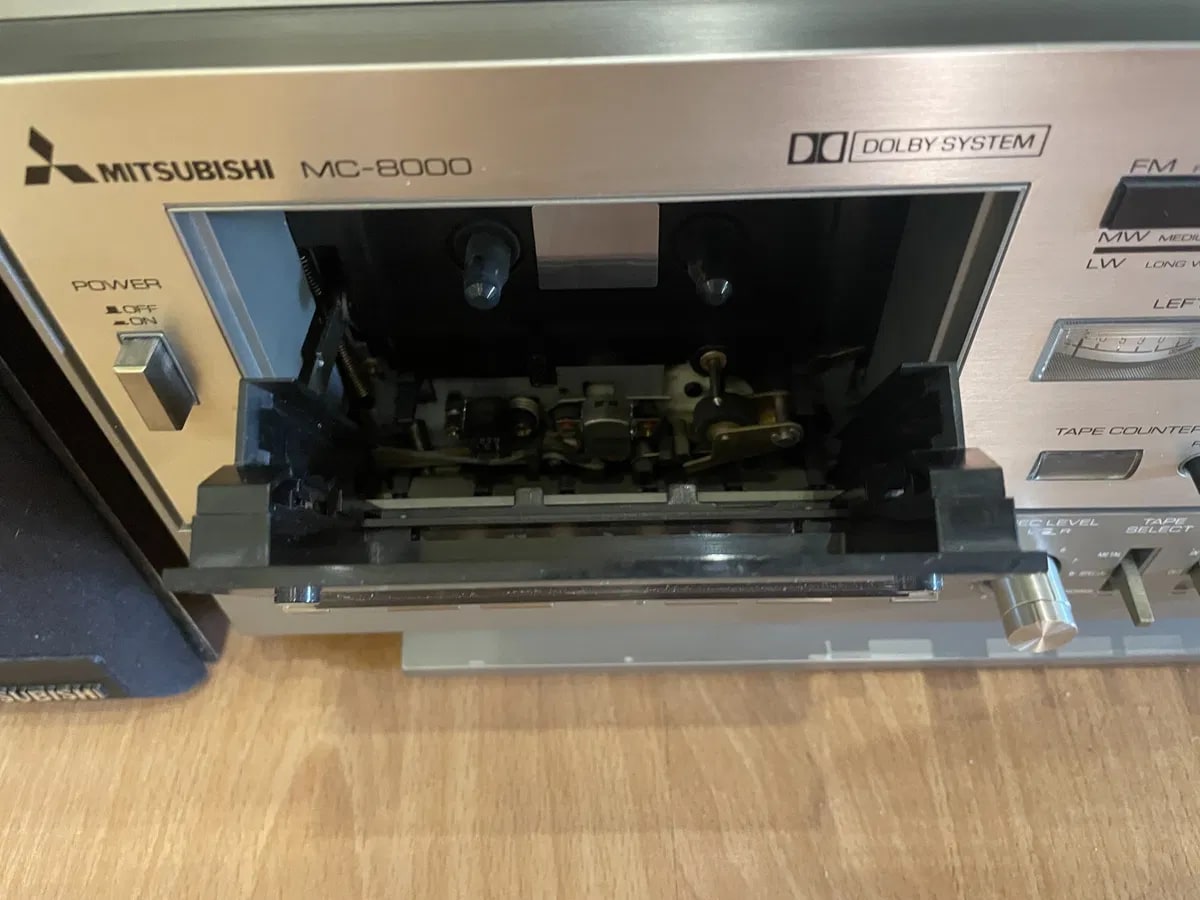 Mitsubishi MC-8000 Rare Vintage Music Center Stereo System With Speakers