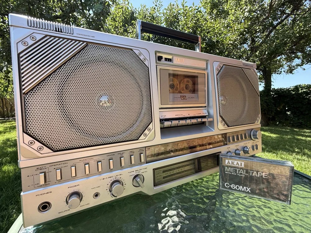 AKAI AJ-530FS Rare Vintage Japan Boombox Getto blaster Serviced Warranty