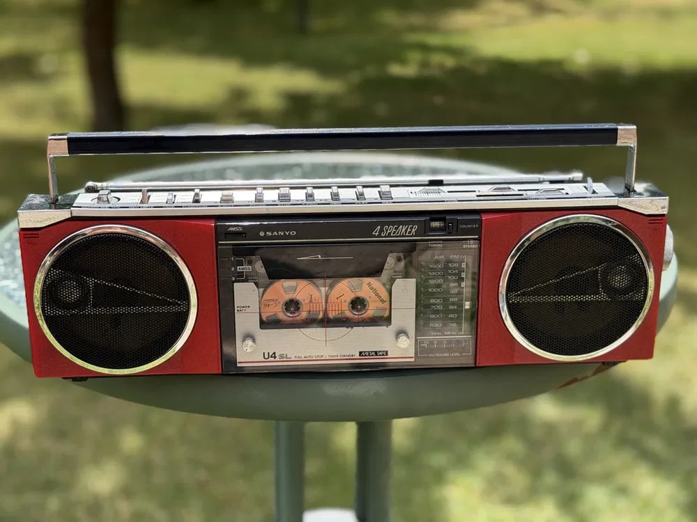 Весна Sanyo U4 SL Rare Vintage Boombox Serviced Cassette AM/FM Radio Portable