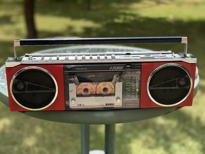 Весна Sanyo U4 SL Rare Vintage Boombox Serviced Cassette AM/FM Radio Portable