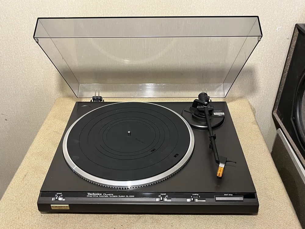 Technics SL-Q300 Rare Vintage Turntable Quartz Direct Drive Warranty Tested