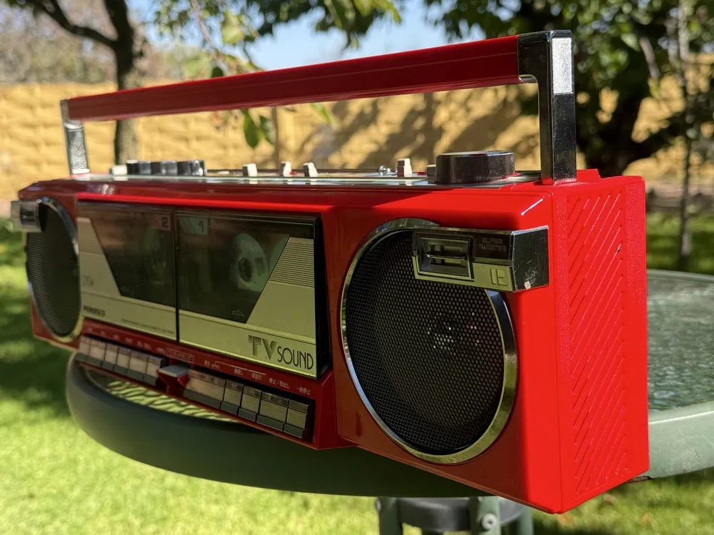 Hitachi W4V Rare Vintage MINT Cassette Boombox Warranty Tested Red +original Box
