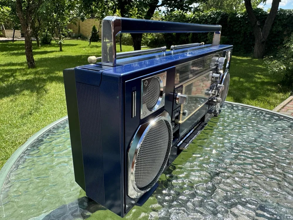 SANYO V8 Rare Vintage Cassette Boombox Getto blaster  Serviced Warranty