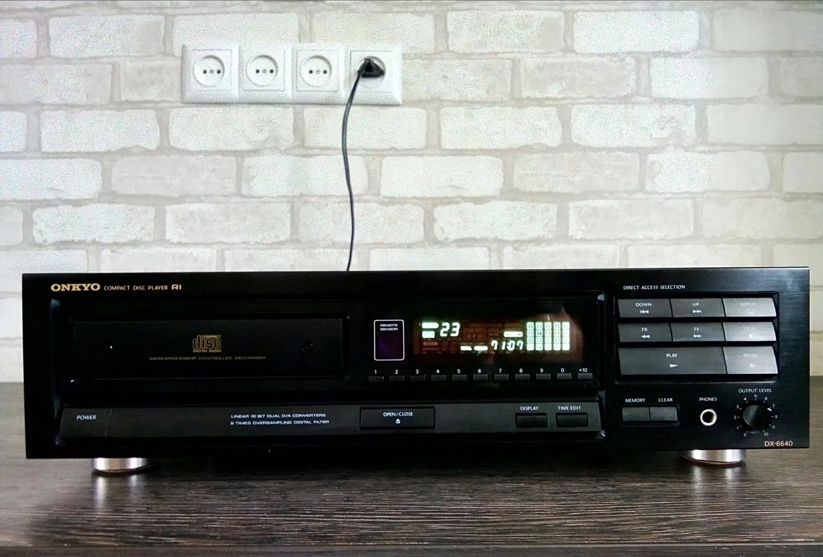 Onkyo DX-6640 Rare Vintage CD Player Digital Output Remote Warranty