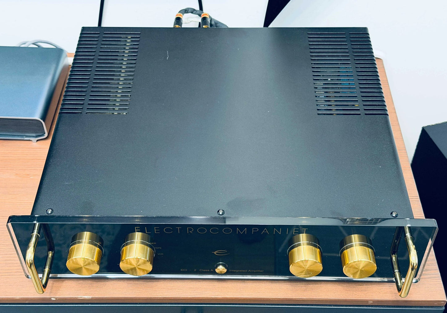 Electrocompaniet ECI 2 Rare MINT Gold Integrated Amplifier Warranty Class A