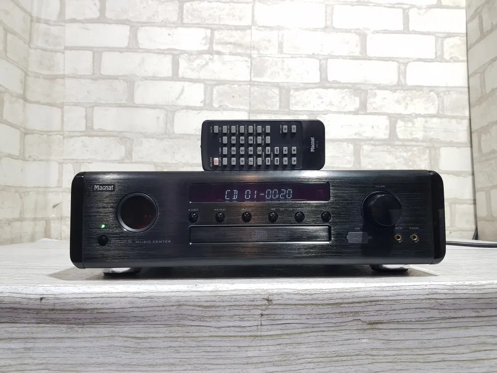 Magnat MC 2S Rare Vintage Hybrid CD Stereo Receiver Tested Working