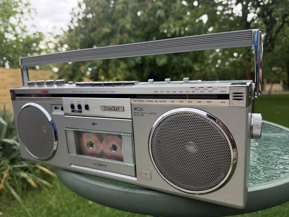 TOSHIBA RT-S63W Rare Vintage Boombox Stereo Cassette Player Working