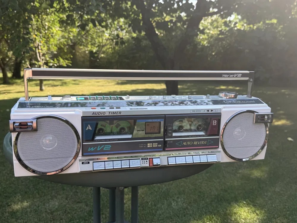 Sanyo MR-WV2(W) Rare Vintage Boombox Working Stereo Radio Cassette