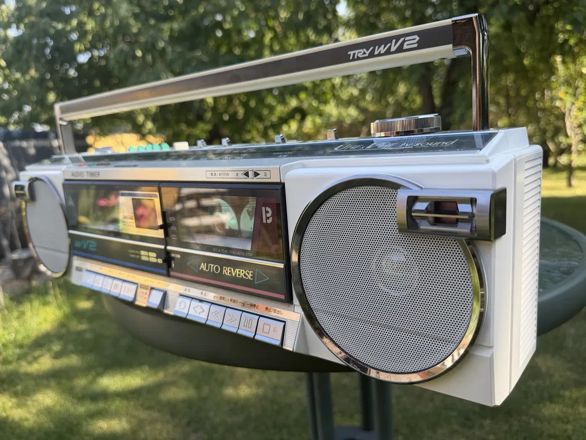 Sanyo MR-WV2(W) Rare Vintage Boombox Working Stereo Radio Cassette