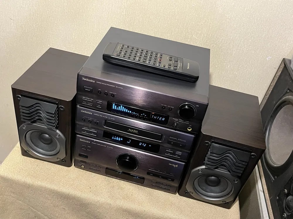 Technics CH750 Rare Vintage System Amplifier Tuner CD EQ Panasonic Speakers