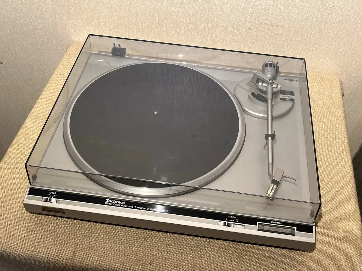 TECHNICS SL-D310 Rare Vintage Turntable Direct Drive Full Automatic