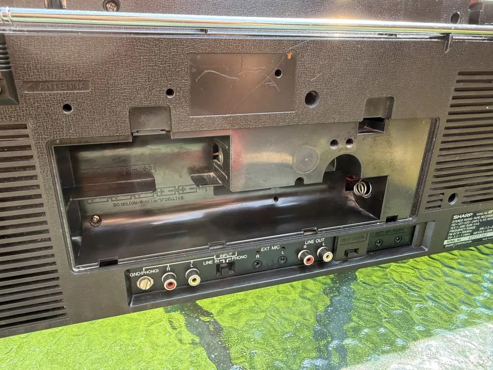 Sharp GF-550ZR Rare Vintage Cassette Boombox  Gettoblaster Warranty +Manual