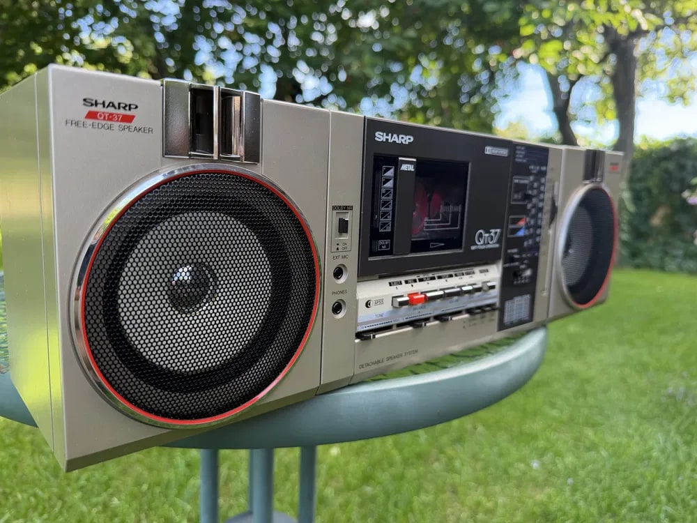 Sharp QT-37 Rare Vintage Mint Collectible Japan Boombox Getto blaster Warranty