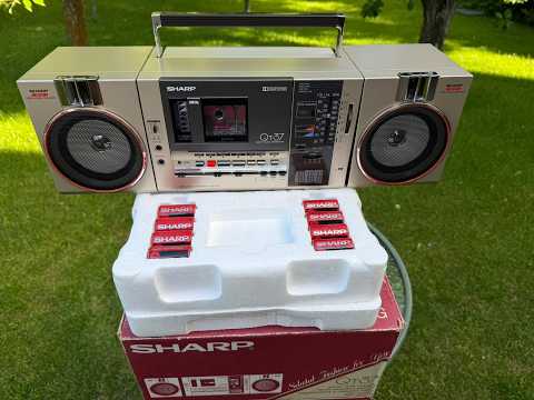 Sharp QT-37 Rare Vintage Mint Collectible Japan Boombox Getto blaster Warranty