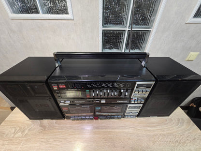Panasonic RX-CW200L vintage cassette boombox — view 3